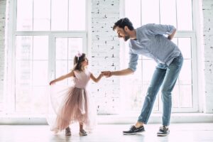 Vater bitte seine Tochter um einen Tanz